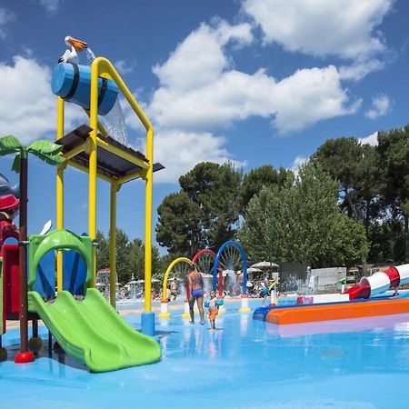 Happy Camp Mobile Homes In Centro Vacanze Bi Village فاجانا المظهر الخارجي الصورة