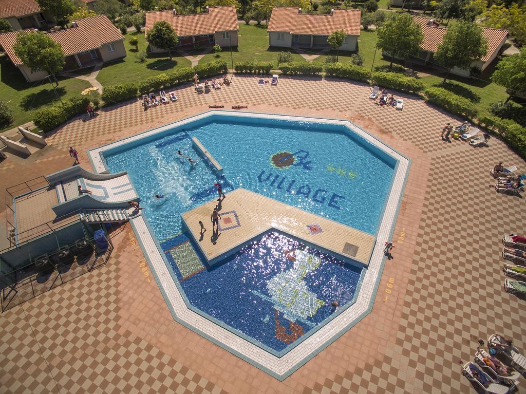 Happy Camp Mobile Homes In Centro Vacanze Bi Village فاجانا المظهر الخارجي الصورة